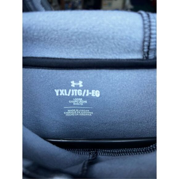 Under Armour Fleece Big Logo Printed black Camo Size Youth XL soccer baseball - Picture 3 of 3